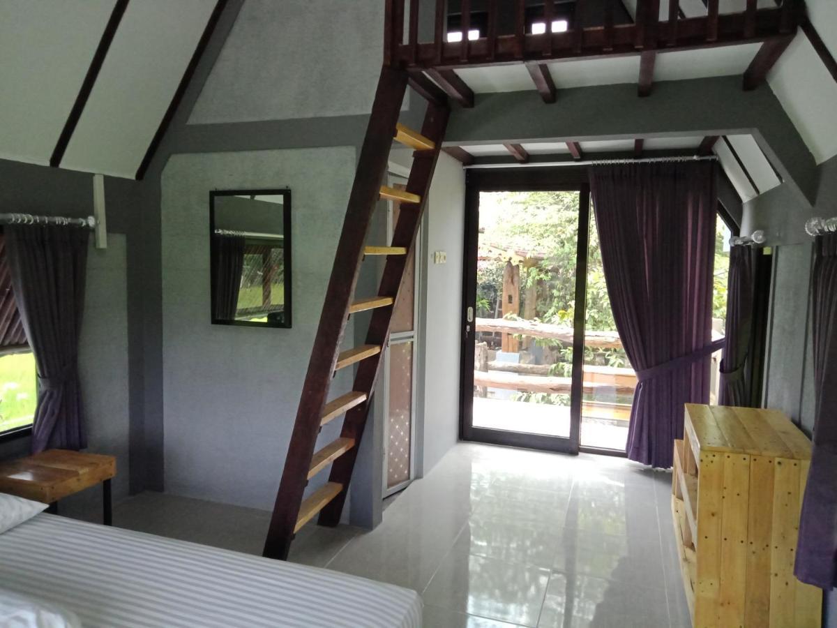 Joglopari Guesthouse Room 2 Bukan Untuk Pasangan Non Pasutri Tjepit Buitenkant foto